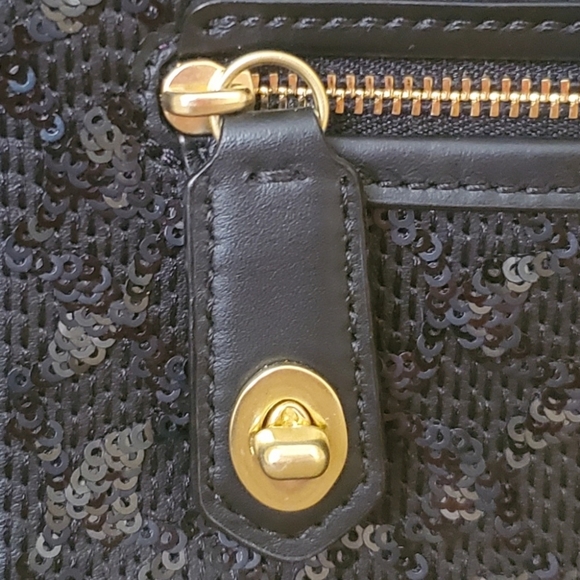 Poppy Sparkly Cross Body Bag - Picture 12 of 13